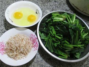 虾皮鸡蛋炒菠菜的做法步骤1