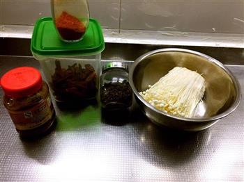 凉拌金针菇的做法步骤1