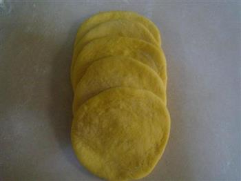 南瓜玫瑰面包的做法步骤4