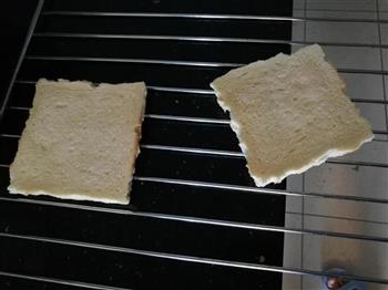 自制面包糠的做法图解2