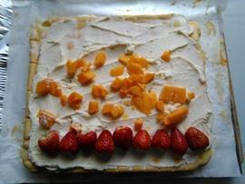 草莓奶油蛋糕卷的做法图解13