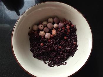 紫米椰子饭的做法图解1