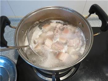 快速电锅版东坡肉的做法步骤3