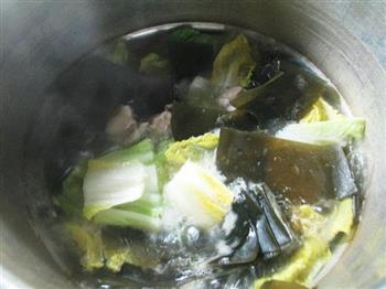 海带白菜排骨汤的做法步骤6