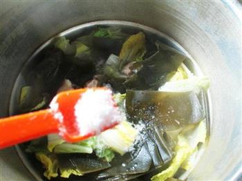 海带白菜排骨汤的做法步骤8