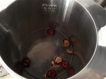 黑米杏片红枣糊的做法步骤3