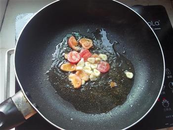 白玉菇高汤意面的做法步骤3