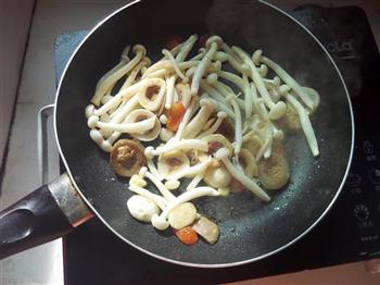 白玉菇高汤意面的做法步骤5