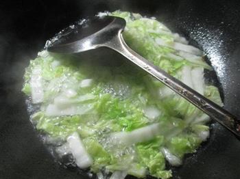 白菜油面筋煮豆腐的做法图解5