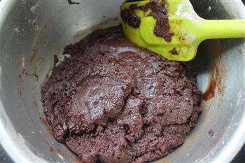 巧克力戚风蛋糕的做法步骤7