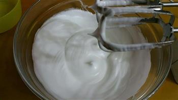 酸奶肉松蛋糕的做法步骤6