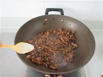酸菜炒牛肉丝的做法步骤10