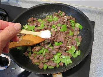 牛排变奏曲青椒牛肉粒的做法步骤10