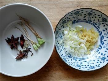 天津传统早餐锅巴菜的做法步骤3