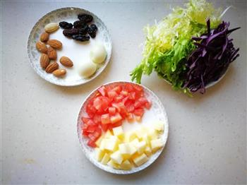 健康瘦身松饼蔬果沙拉的做法步骤2
