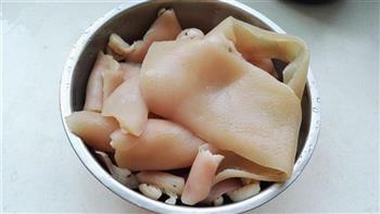 砂锅水晶猪皮冻的做法步骤1
