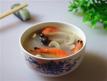 鲜虾菌菇汤的做法步骤7