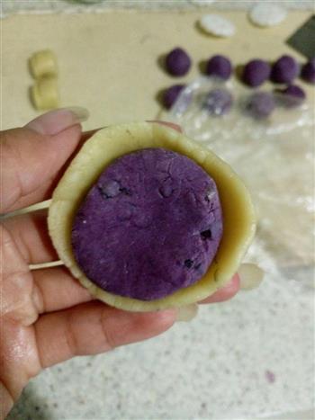 紫薯紫米红豆月饼的做法图解11