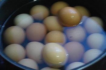 正宗卤蛋的做法步骤1