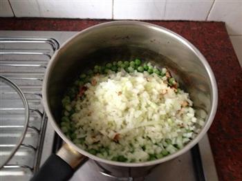 豌豆焗饭的做法步骤2