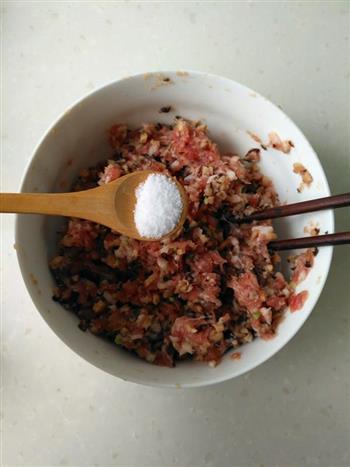 香菇肉丸炖白菜的做法步骤6