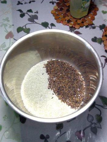 紫米粥的做法步骤2