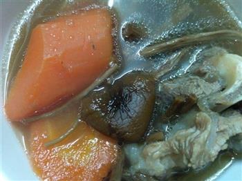 懒人炖汤一龙骨茶树菇汤的做法图解6