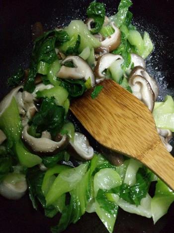 清炒油菜香菇片的做法步骤5