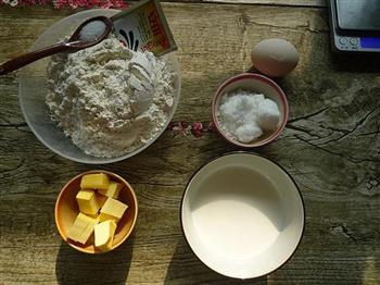 牛油砂糖面包的做法步骤1