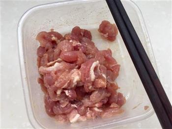 笋衣香菇炒肉的做法步骤2