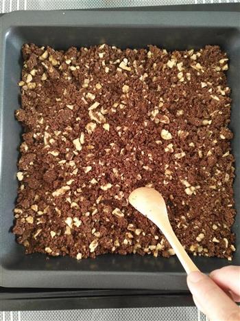 摩卡酥粒巧克力蛋糕卷的做法步骤10