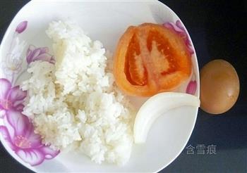 西红柿蛋炒饭的做法步骤1