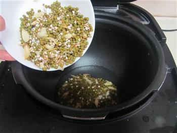 绿豆薏米百合羹的做法图解3