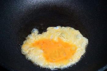 酸菜鸡蛋面的做法图解3