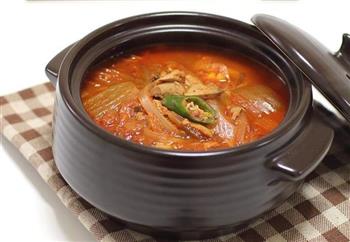 韩式金枪鱼泡菜汤的做法步骤7