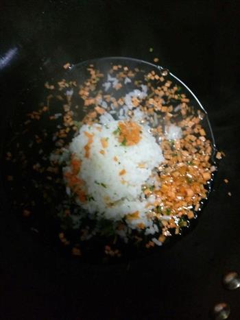 菠菜胡萝卜牛肉大米粥的做法步骤2