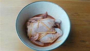 砂锅蜜汁盐焗鸡的做法步骤2
