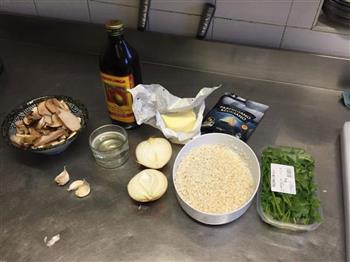 意大利牛肝菌烩饭的做法步骤1