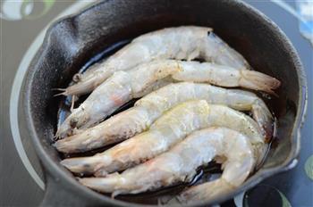 橄榄油黑椒煎大虾的做法步骤4