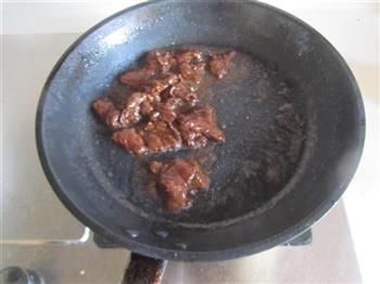 牛肉炒包菜的做法步骤4