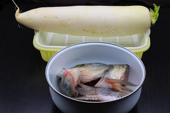 萝卜丝鱼汤的做法步骤1