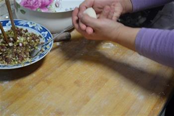 牛肉韭黄饺子的做法步骤12
