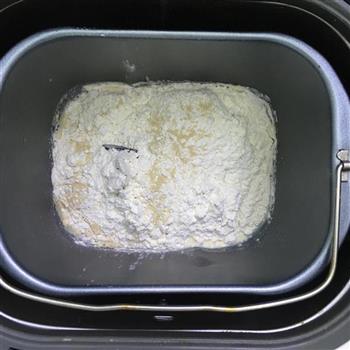 乳酪火腿面包的做法图解1