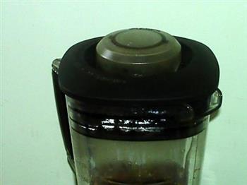 核桃黑米红枣浆的做法步骤6