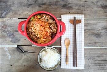 韩式泡菜牛肉锅的做法图解4