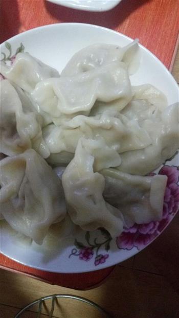 猪肉酸菜馅饺子的做法图解6