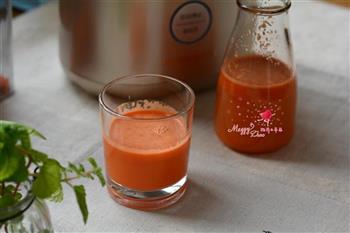 胡萝卜苹果汁的做法步骤9