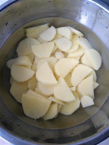 墨鱼干土豆烧肉的做法步骤2
