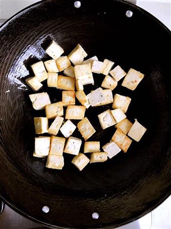 酱烧孜然豆腐的做法步骤3