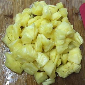 菠萝酱的做法步骤1
